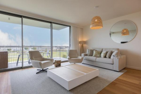 Beach facing apartment by Innkeeper